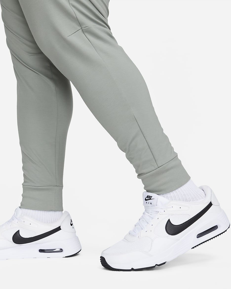 Nike Sportswear Tech Fleece Lightweight Men S Slim Fit Jogger